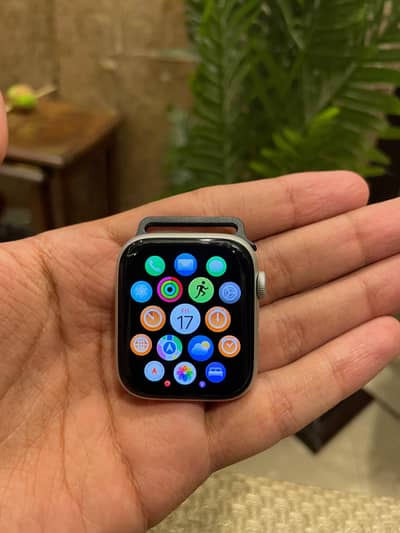 Apple Watch SE (2nd Gen) 44MM