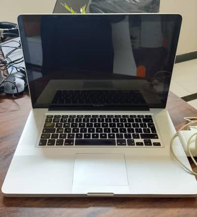 Apple MacBook Pro 15" Mid 2012 | Core i7 Quad-Core | 8GB RAM | 500GB H