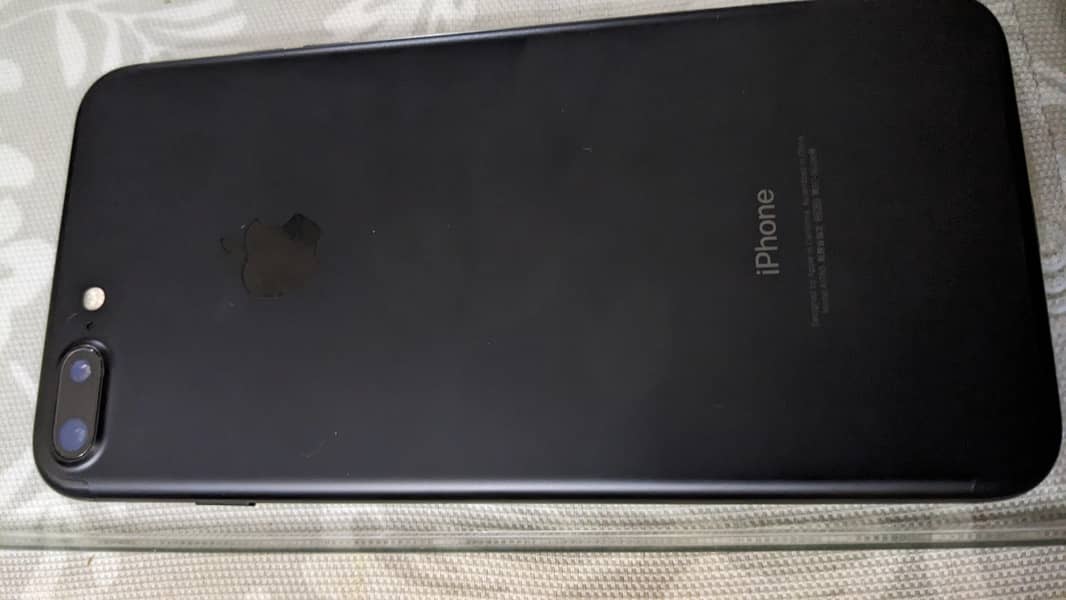 Apple iPhone 7 2