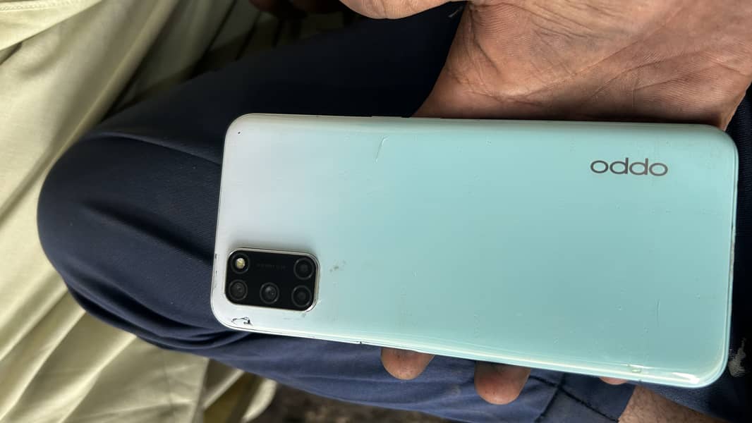 OppoA52 3
