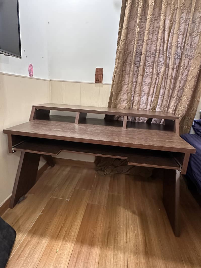 Office Table 0