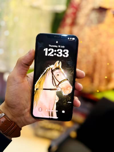 urgent sale iPhone XS Max in very reasonable price
