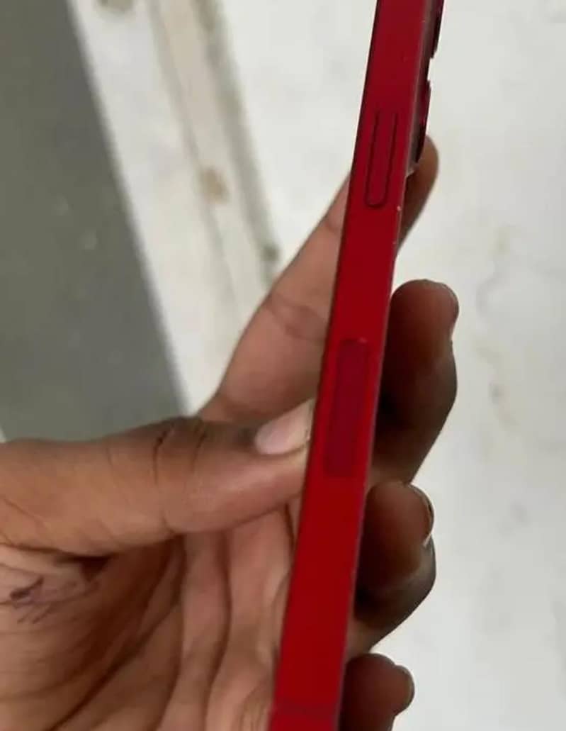Apple iPhone 13 5