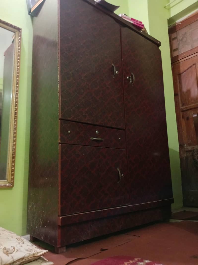 Wardrobe 0