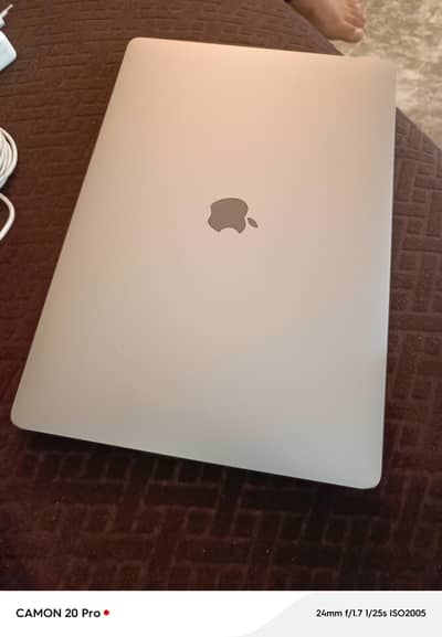 macbook pro 2019 16 inch i9 1tb 16gb