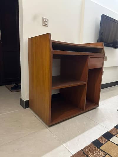 Study / Computer Table for Sale In Excellent Condition