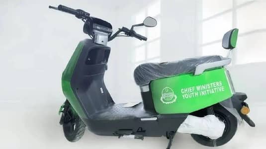 Petrol scooty 100cc united 2026 model meter for sale with less price