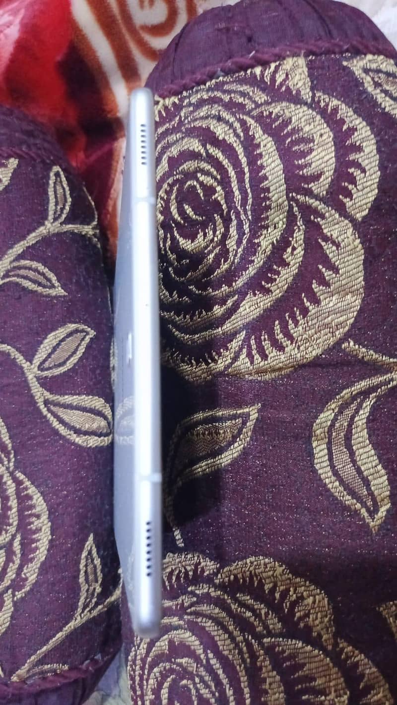 S 4 TAB 0