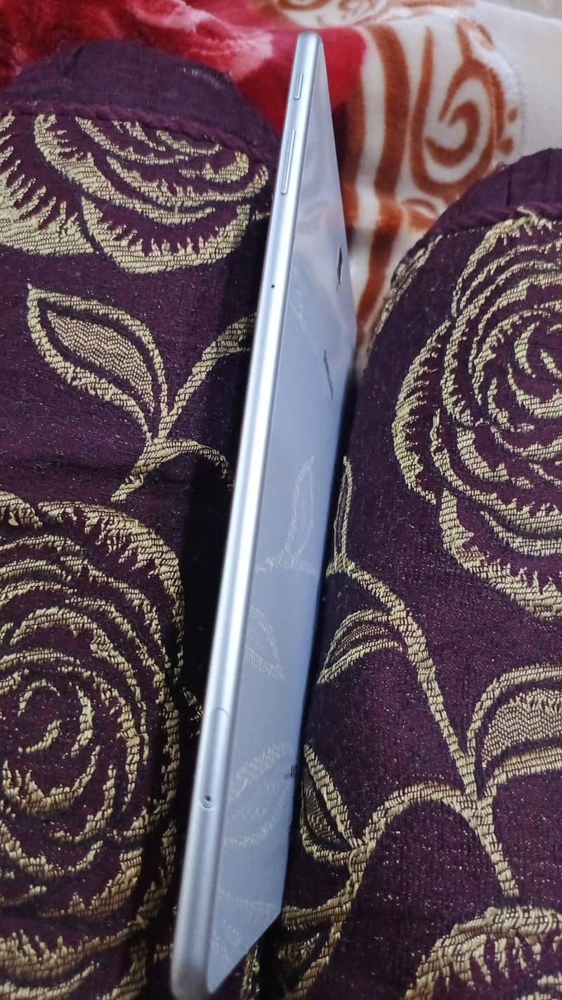S 4 TAB 3