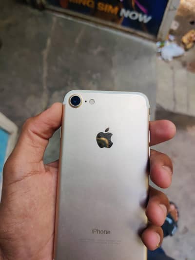 Apple iPhone 7