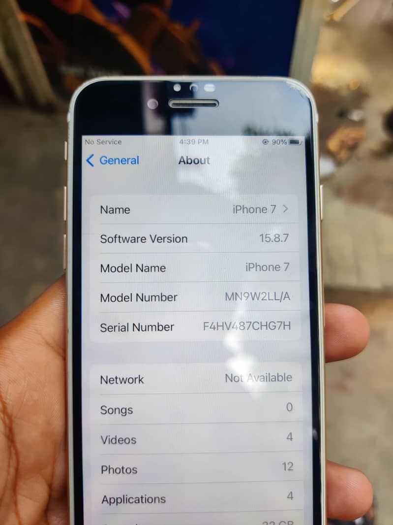 Apple iPhone 7 3