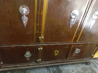 Iron Almari All ok Condition Whatsapp Number Or CallNumber 03134537747