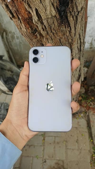 iphone 11 Factory Unlocked ( with Box )