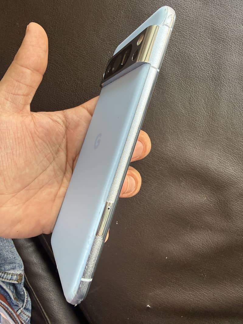 Google Pixel 8 Pro 3