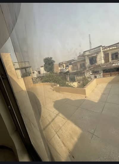 UPPER PORTION AVAILABLE FOR RENT 12 MARLA