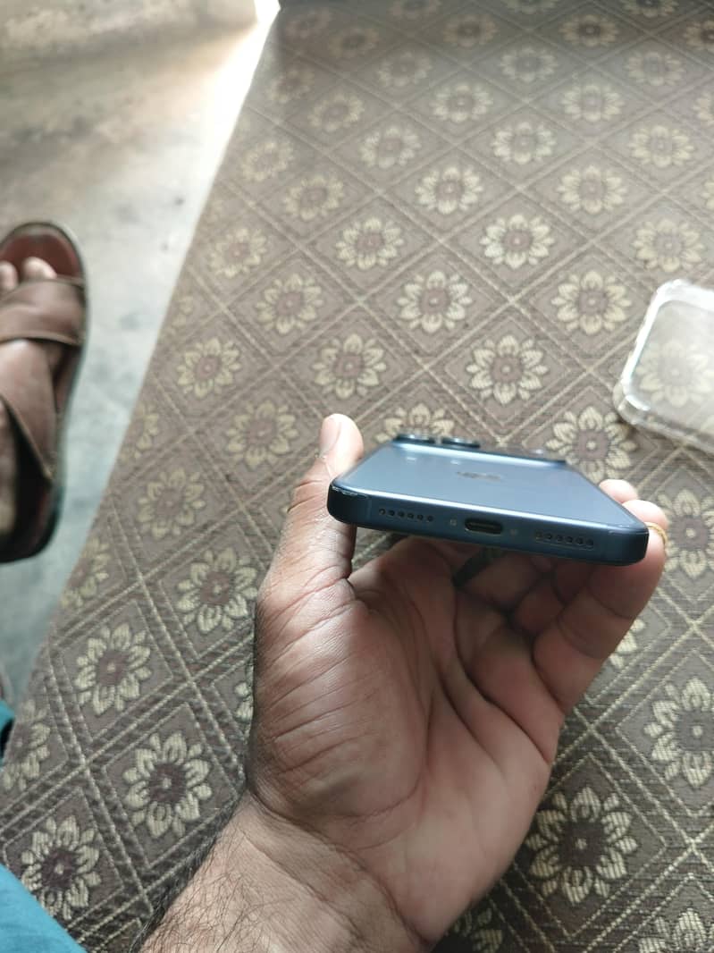 Apple iPhone 17 Pro Max 4