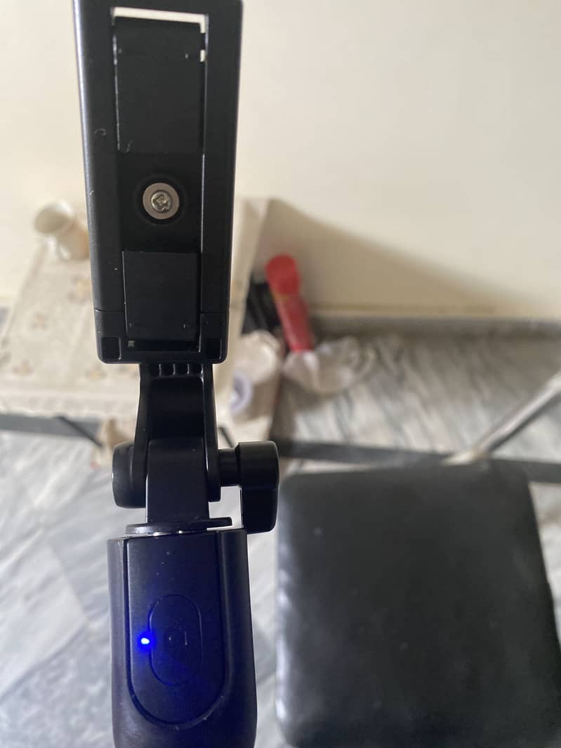 iPhone stand 4