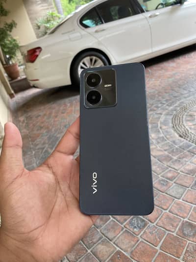 condition 10/8 Ram 4 Rom 64 one hand use