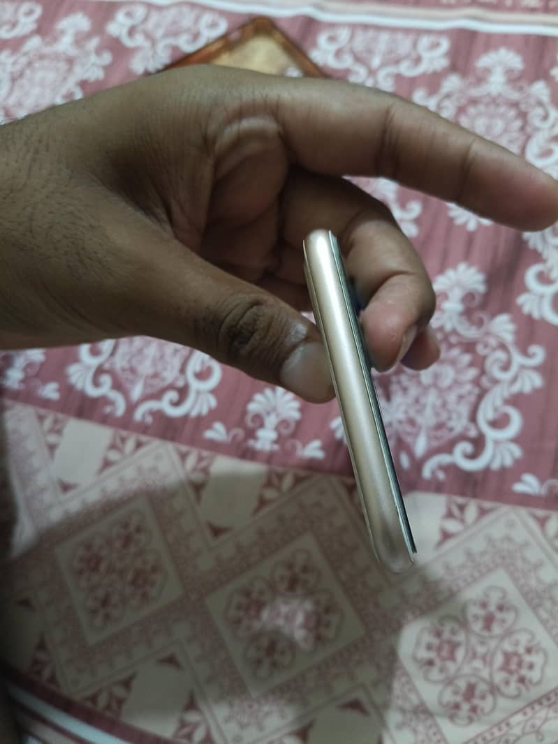 Apple iPhone 8 Plus 2