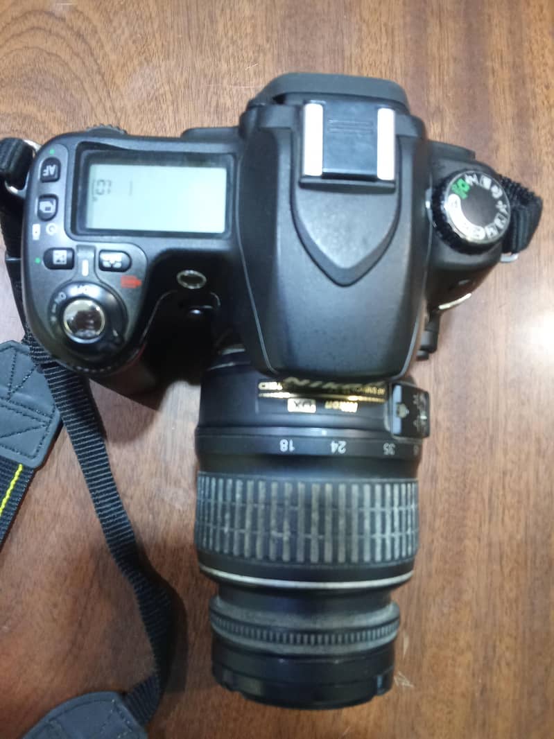 camera D80 0