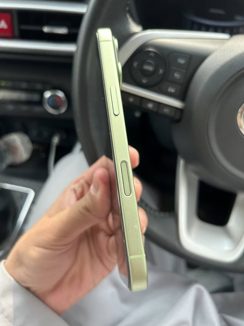 Apple iPhone 17 4