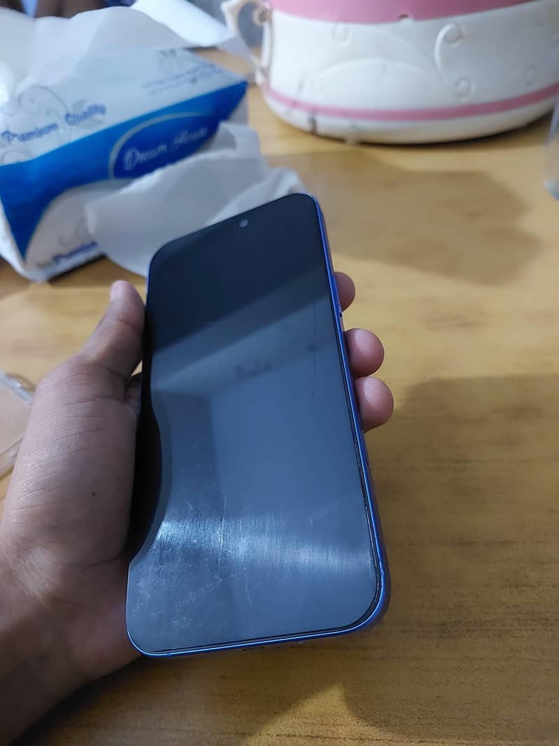 Apple iPhone 16 Plus 2