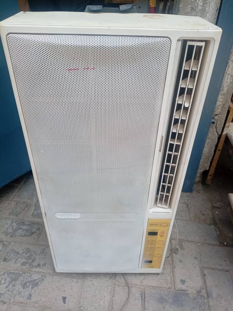 Window AC slim model 1