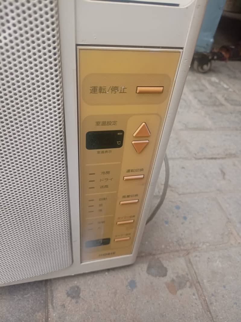 Window AC slim model 4