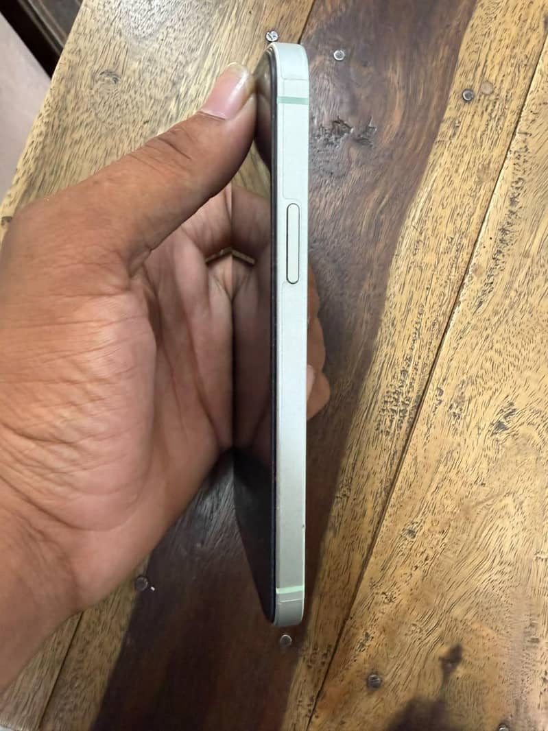 Apple iPhone 12 2