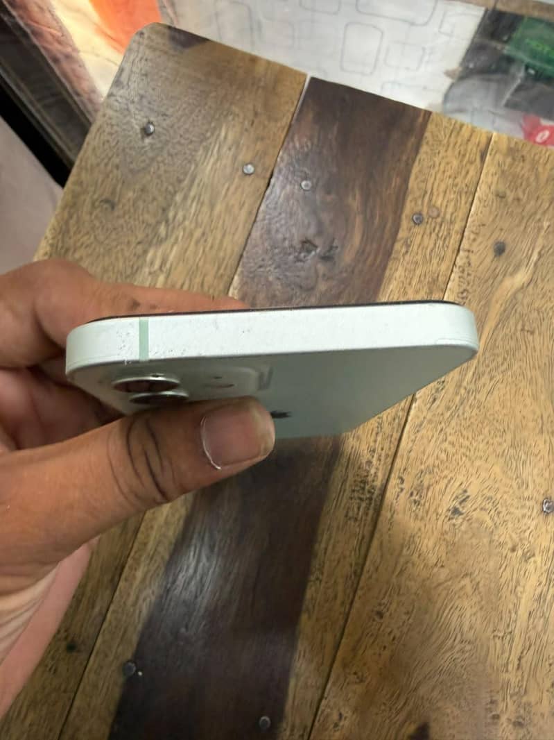 Apple iPhone 12 5