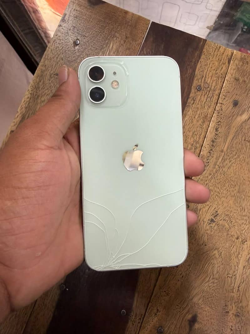 Apple iPhone 12 6