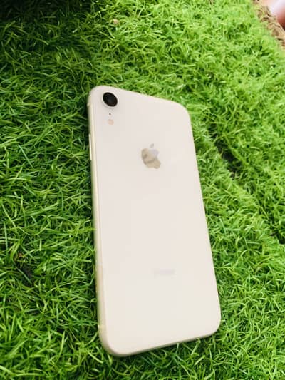 Apple iPhone XR