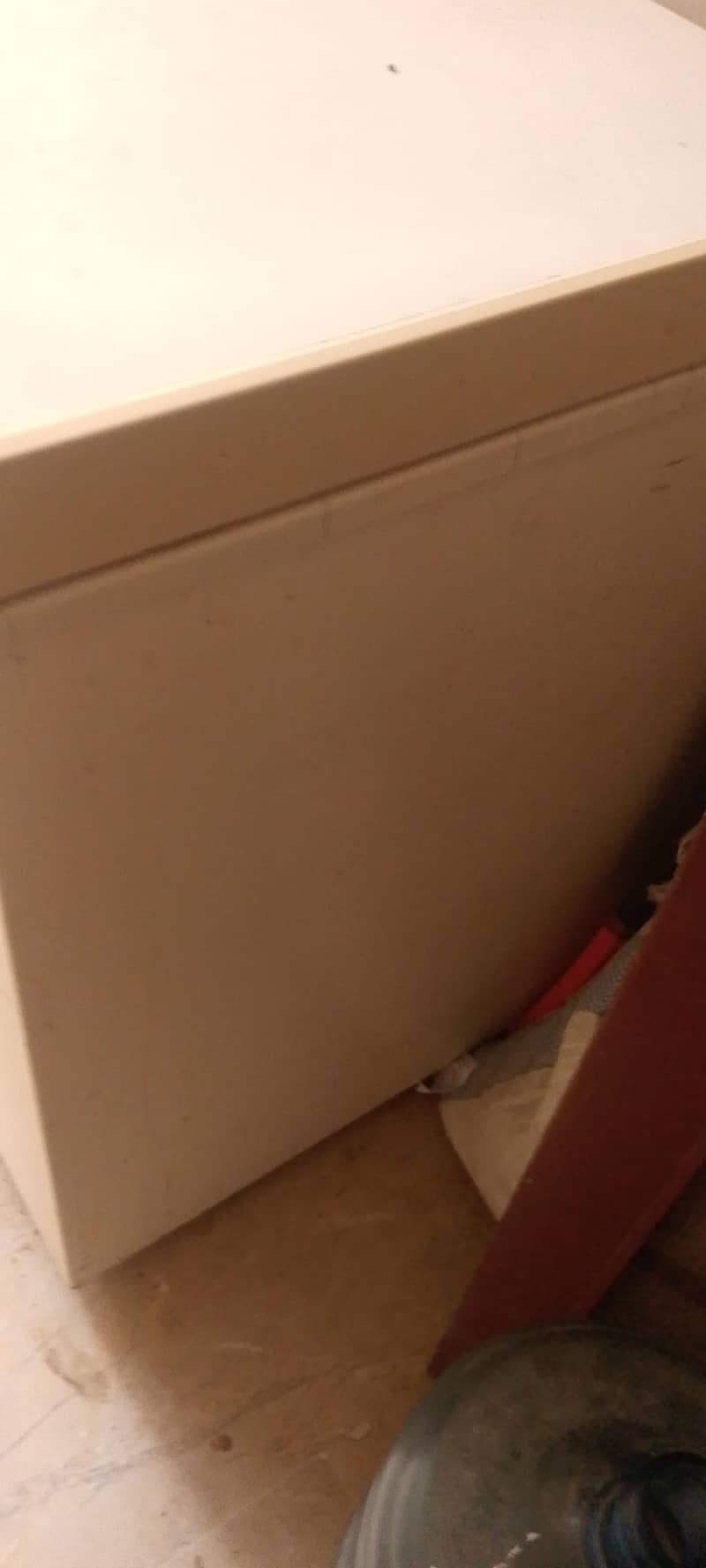 Deep Freezer – Fast Cooling | Good Condition 3