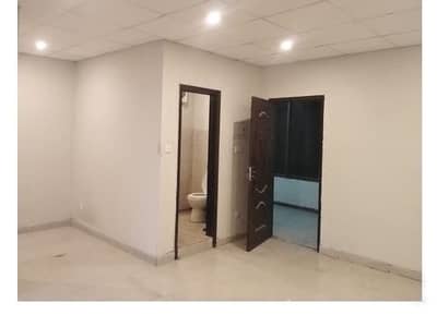 Area 350 Square Feet Brand New Corporation Office Available For Rent In Main Boulevard Road Gulberg 3 Lahore