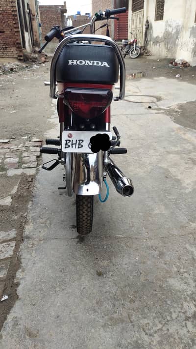 cd 70 no lga hwa h 4monh useable . . . . . new condition m available h
