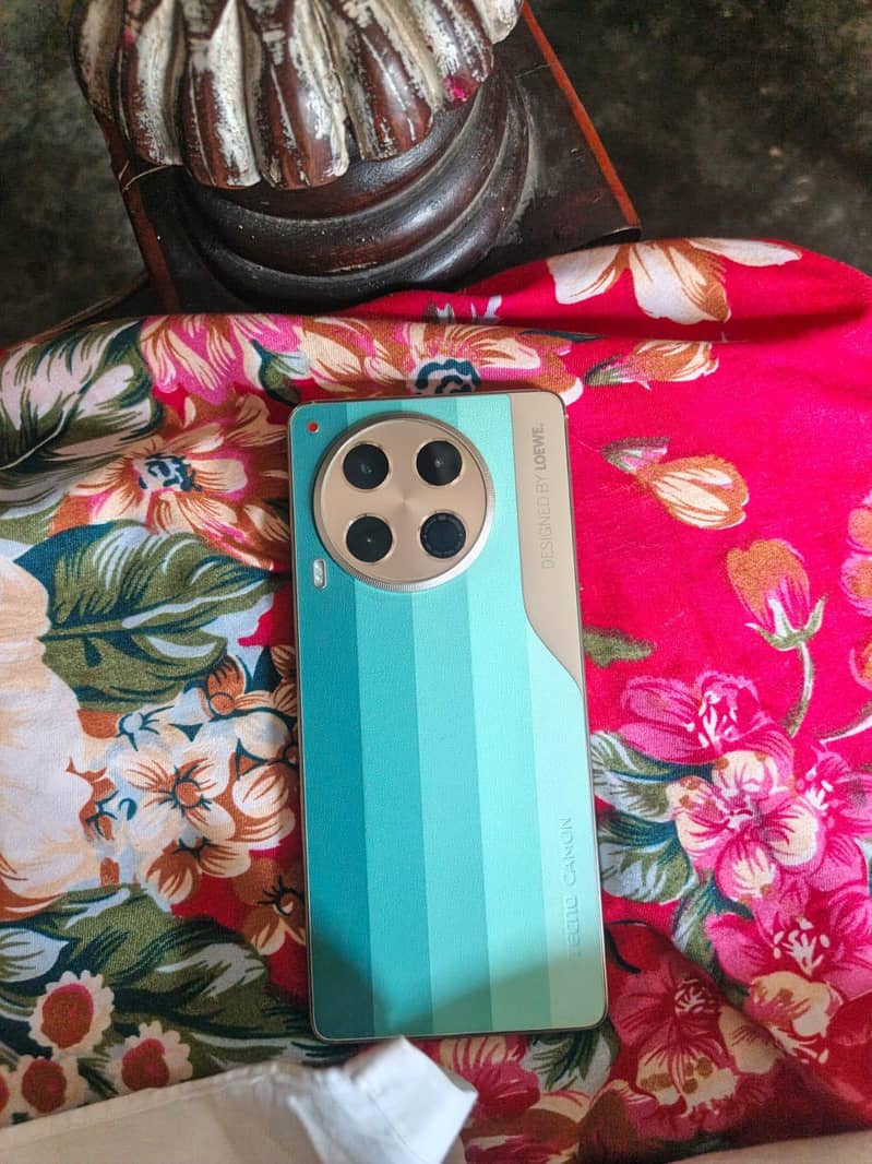 Tecno CAMON 30 2