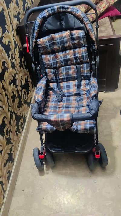 10/10 condition baby pram use only 3 month 2to 3time