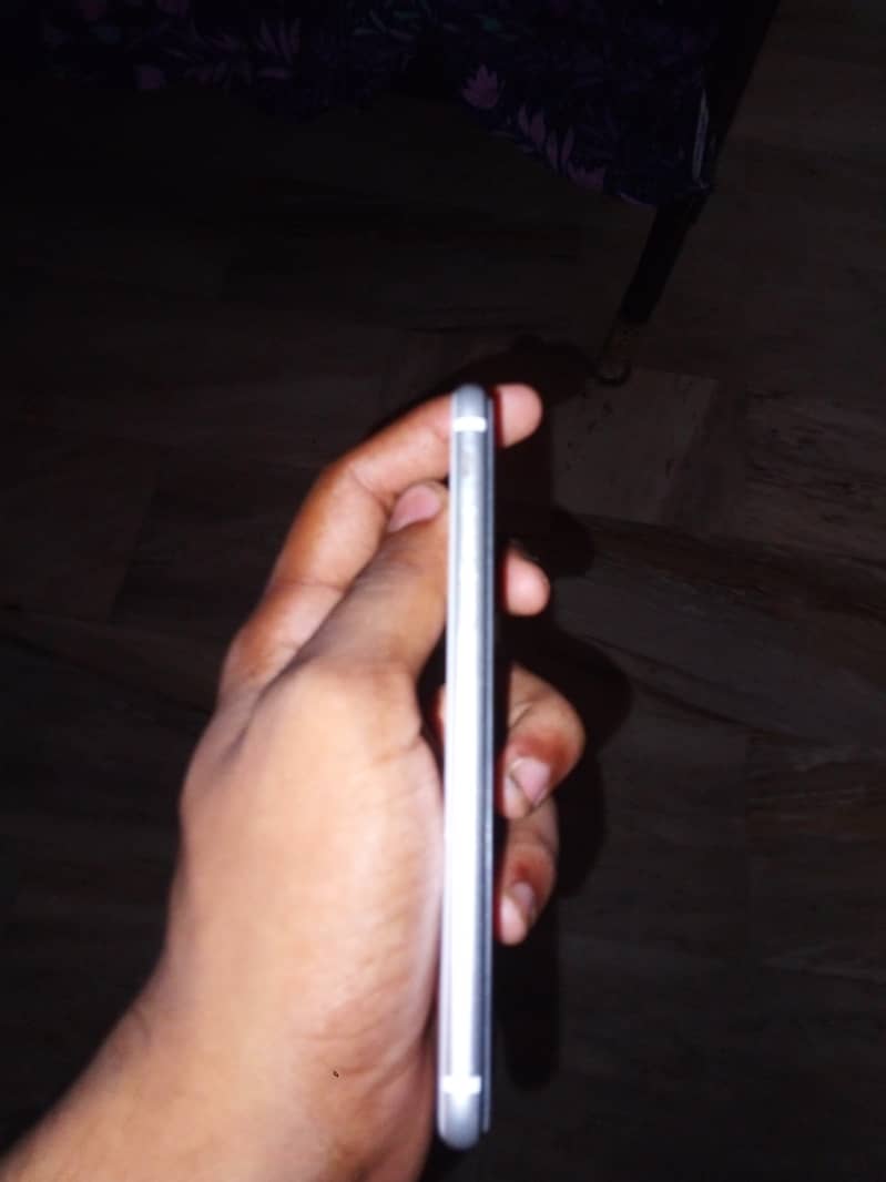 Apple iPhone SE2 0
