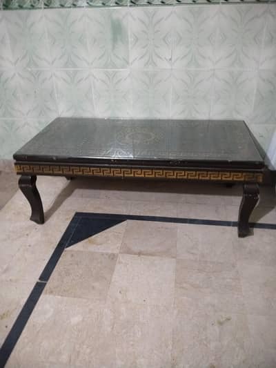 tv loan table 3 ka set ha good condition urgent sale
