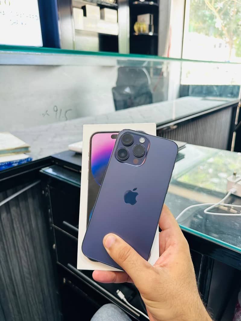 Apple iPhone 14 Pro Max 0