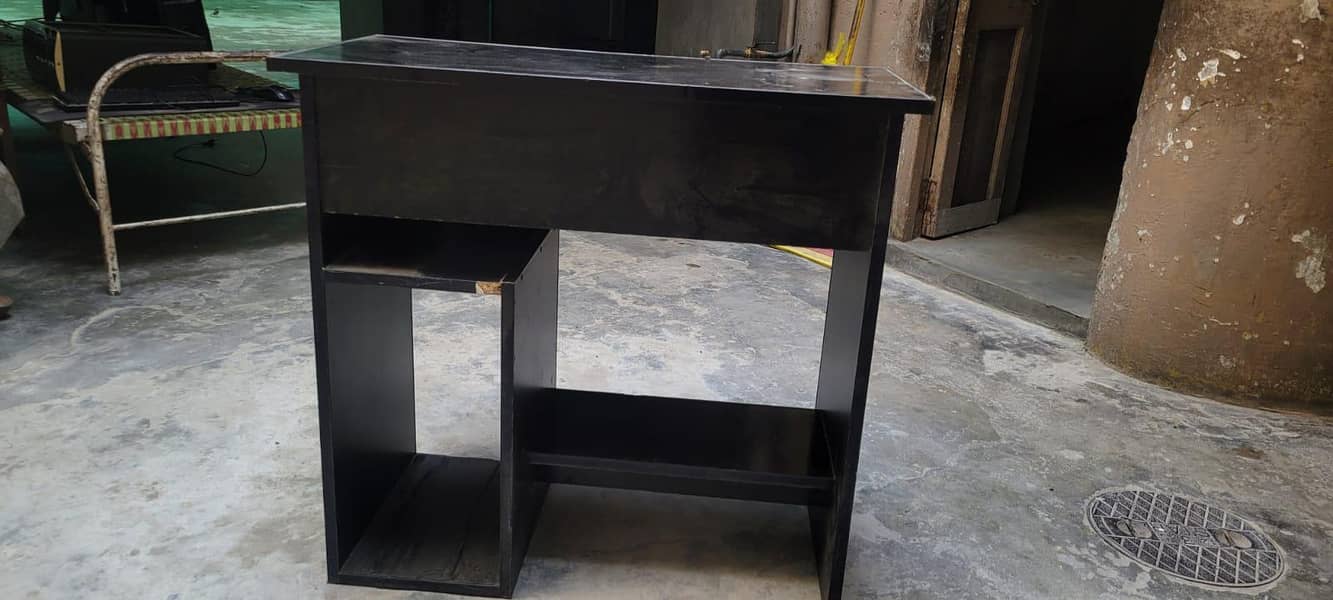 Computer Table 2
