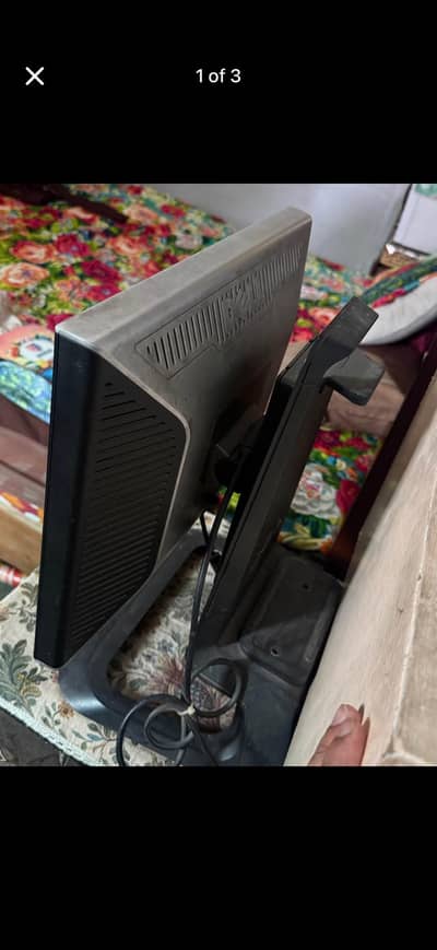 Dell lcd for sale good condition 18 inches