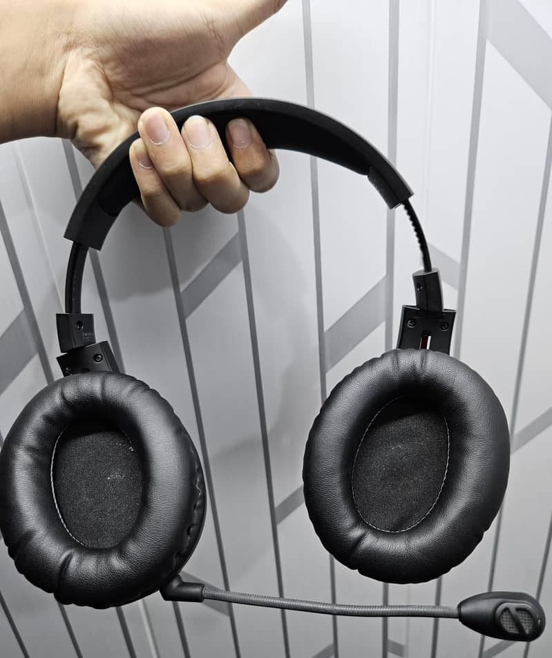 Hyperx Cloud Flight 2.4G Wireless Headphone 2