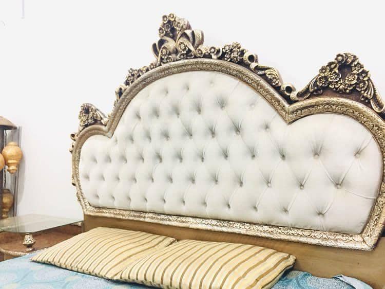 royal bed 0