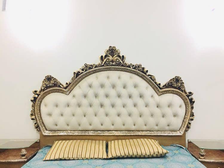 royal bed 7