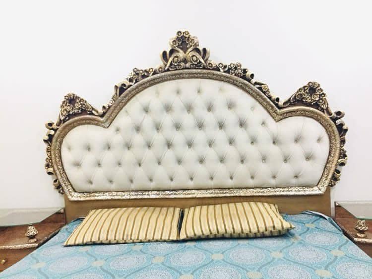 royal bed 8