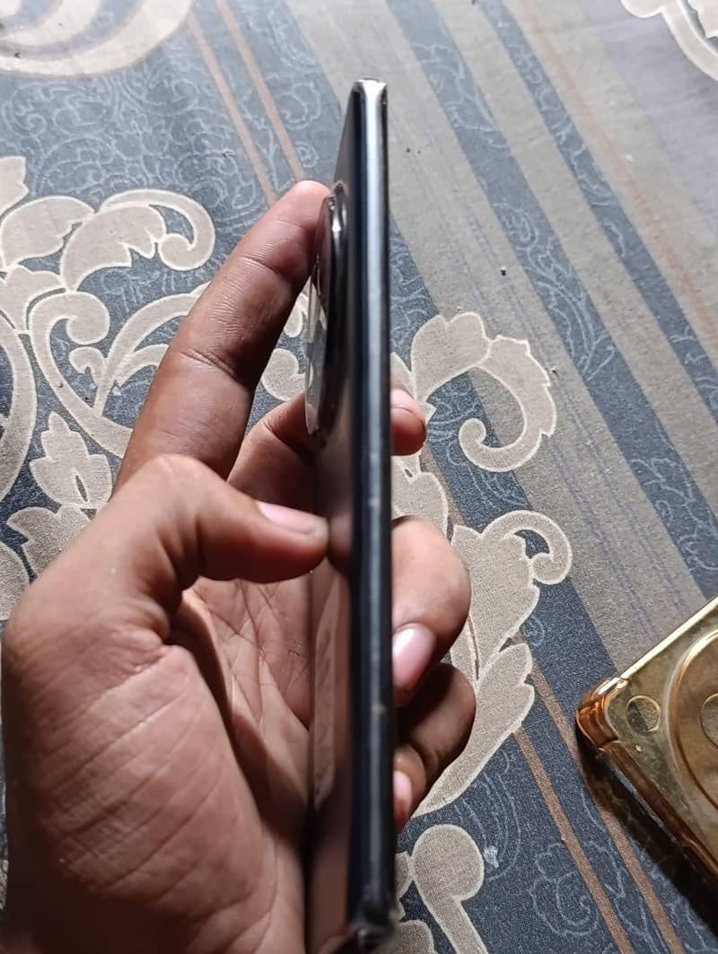 Infinix Zero 40 4