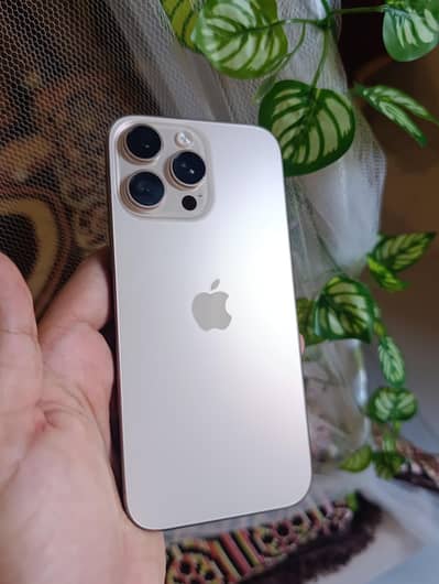 Apple iPhone 16 Pro Max