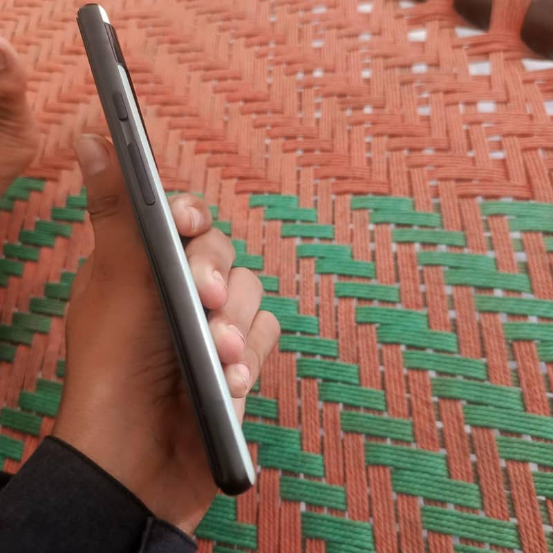 Google Pixel 6a 5