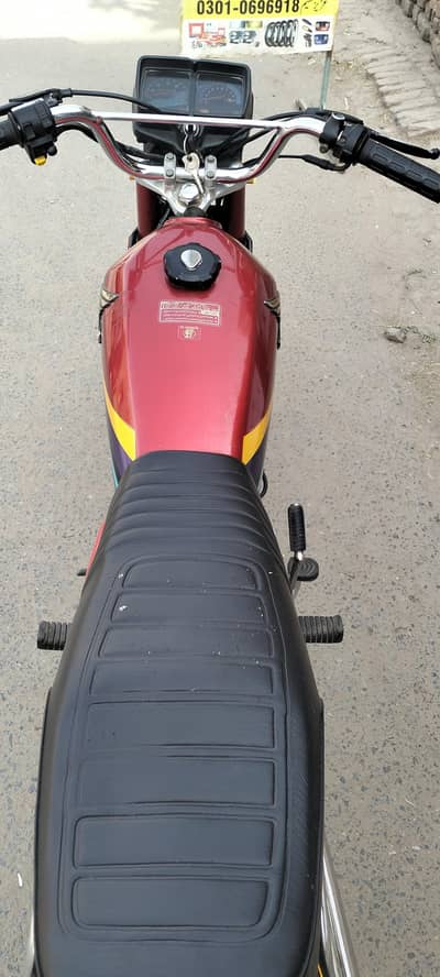 125 Bike all jeniuon condition